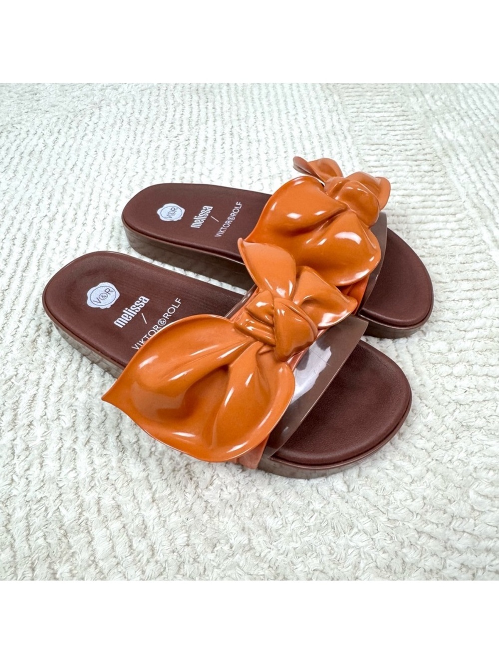 Melissa & Viktor&Rolf Brown Slides with Glossy Rust Bow - Picture 2 of 8